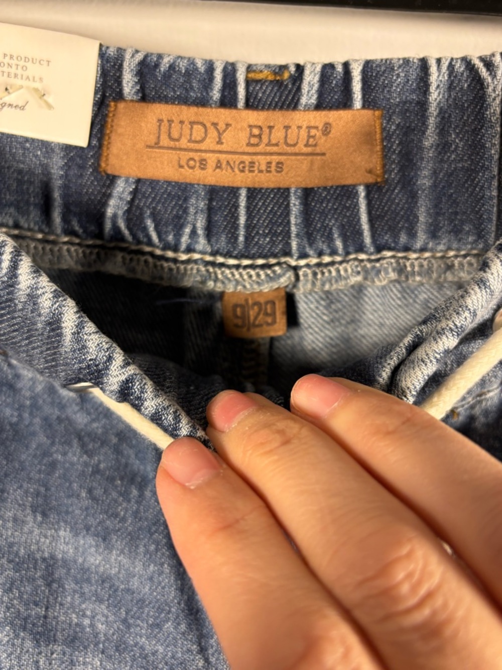 Brand new with tags! Judy Blue Relaxed Fit stretchy waist, wide leg Denim Jeans - Picture 3 of 5